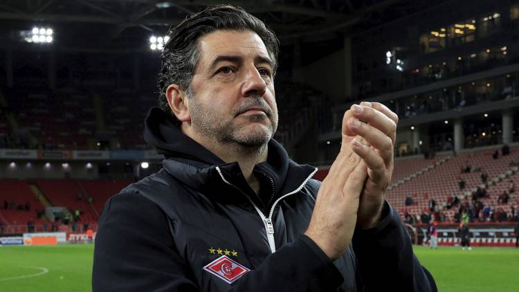 «Спартак» официально объявил об увольнении португальца Витории