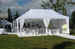 Шатры: особенности производства и выбора