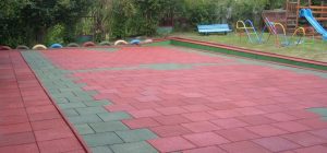 Резиновая тротуарная плитка: где она применяется?