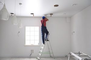 Натяжные потолки: преимущества, особенности установки