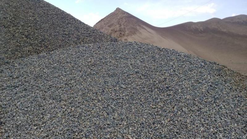 Виды и применение нерудных материалов: удобство их доставки для ваших целей