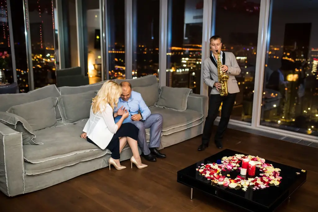 Как сделать предложение девушке в Москва Сити: незабываемый опыт
