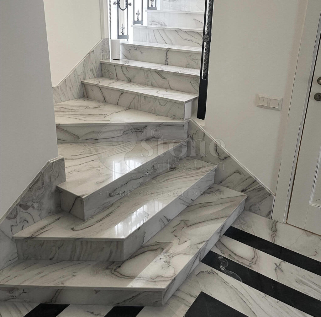 Ступени из мрамора для лестницы в Москве и Подмосковье на заказ