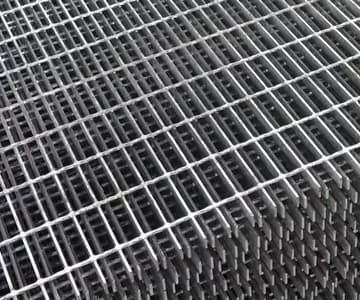 Сварной SP настил и прессованный: в чём отличия и что лучше выбрать