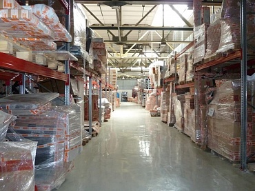 Как безопасно грузить и выгружать крупную бытовую технику: правила и советы