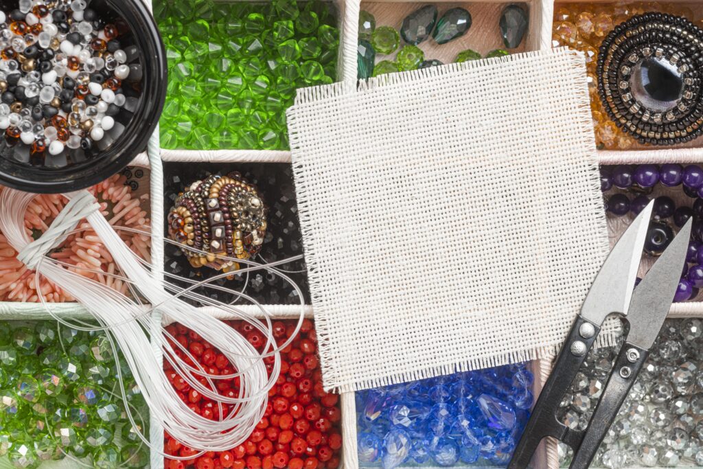 Пришивные стразы: удобство и практичность в мире декора