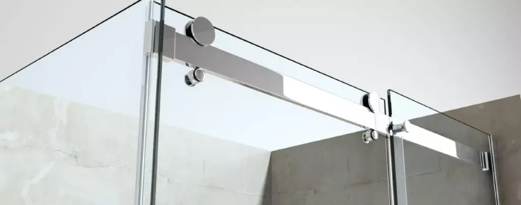 Стеклянная дверь в душевую на заказ: Преимущества, дизайн и выбор