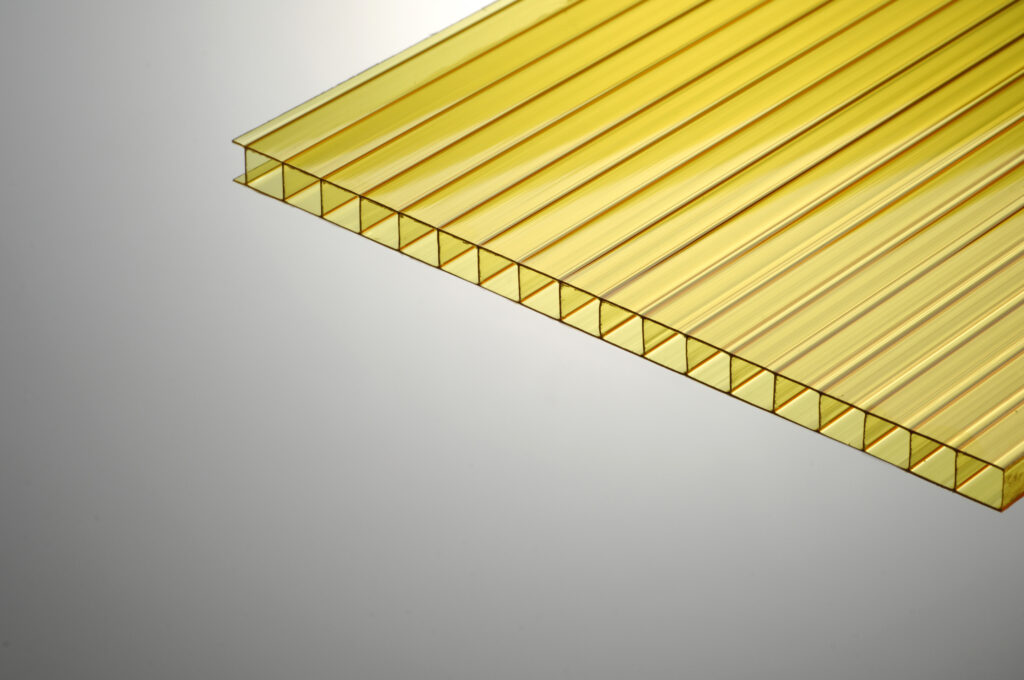 Прочный Поликарбонат: Универсальный Материал